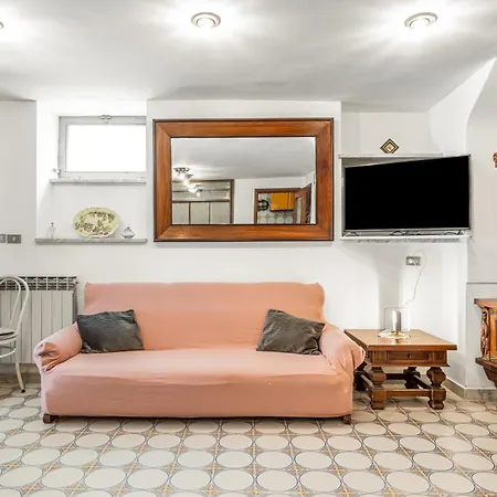 Apartment Roomy In The Heart Of *