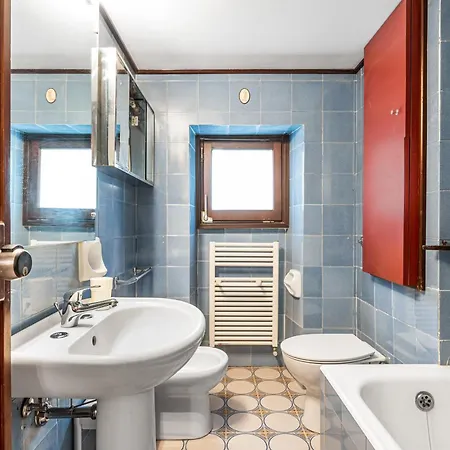 Roomy In The Heart Of Apartment