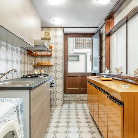 Apartment Roomy In The Heart Of *